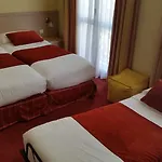Hotel Les Cigales 3*