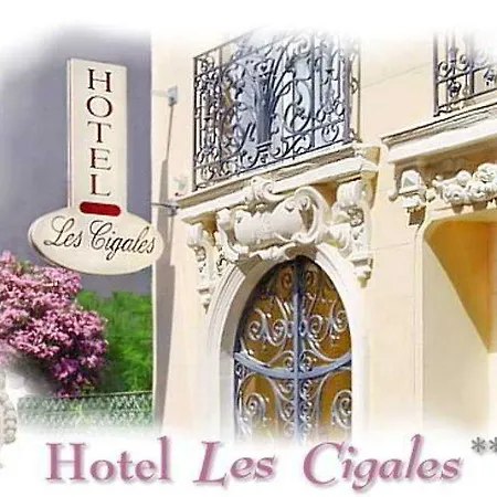 Отель Les Cigales 3*