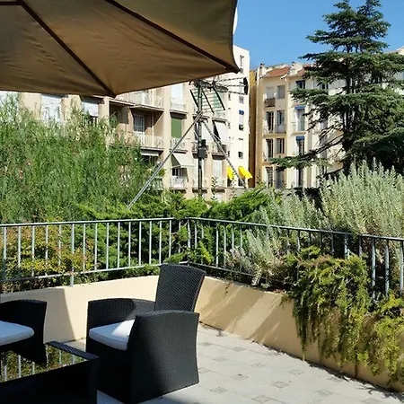 Hotel Les Cigales 3*