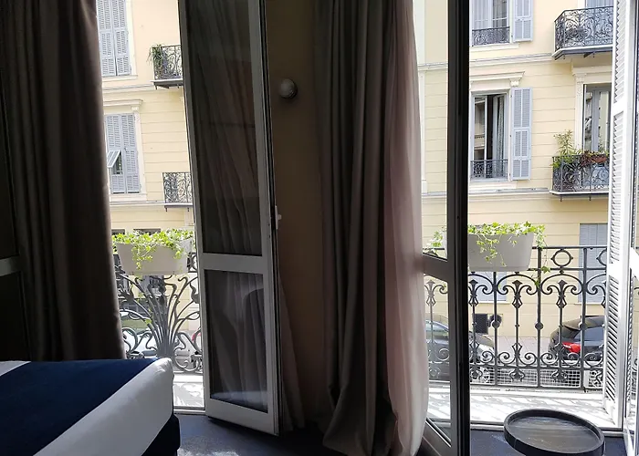 Les Cigales 3* Nicea