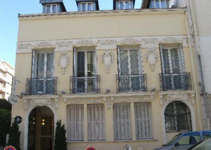 Les Cigales Hotel 3*