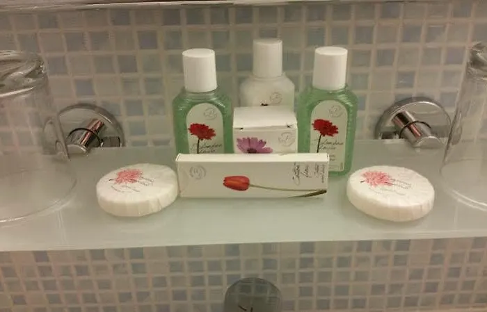 Hotel Les Cigales Nicea