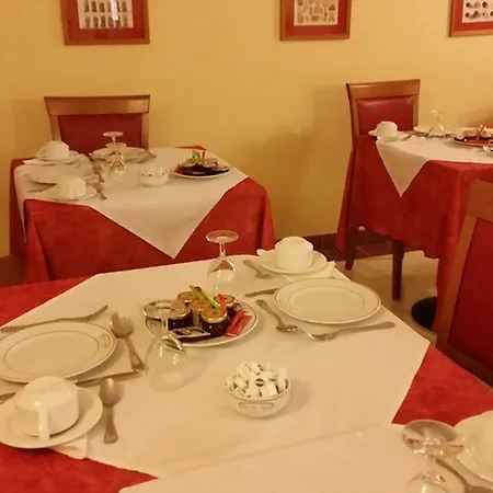 Ξενοδοχείο Les Cigales 3*