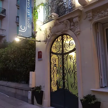 Hotel Les Cigales 3*