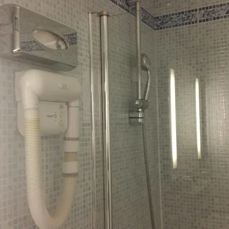Les Cigales Hotel Niza